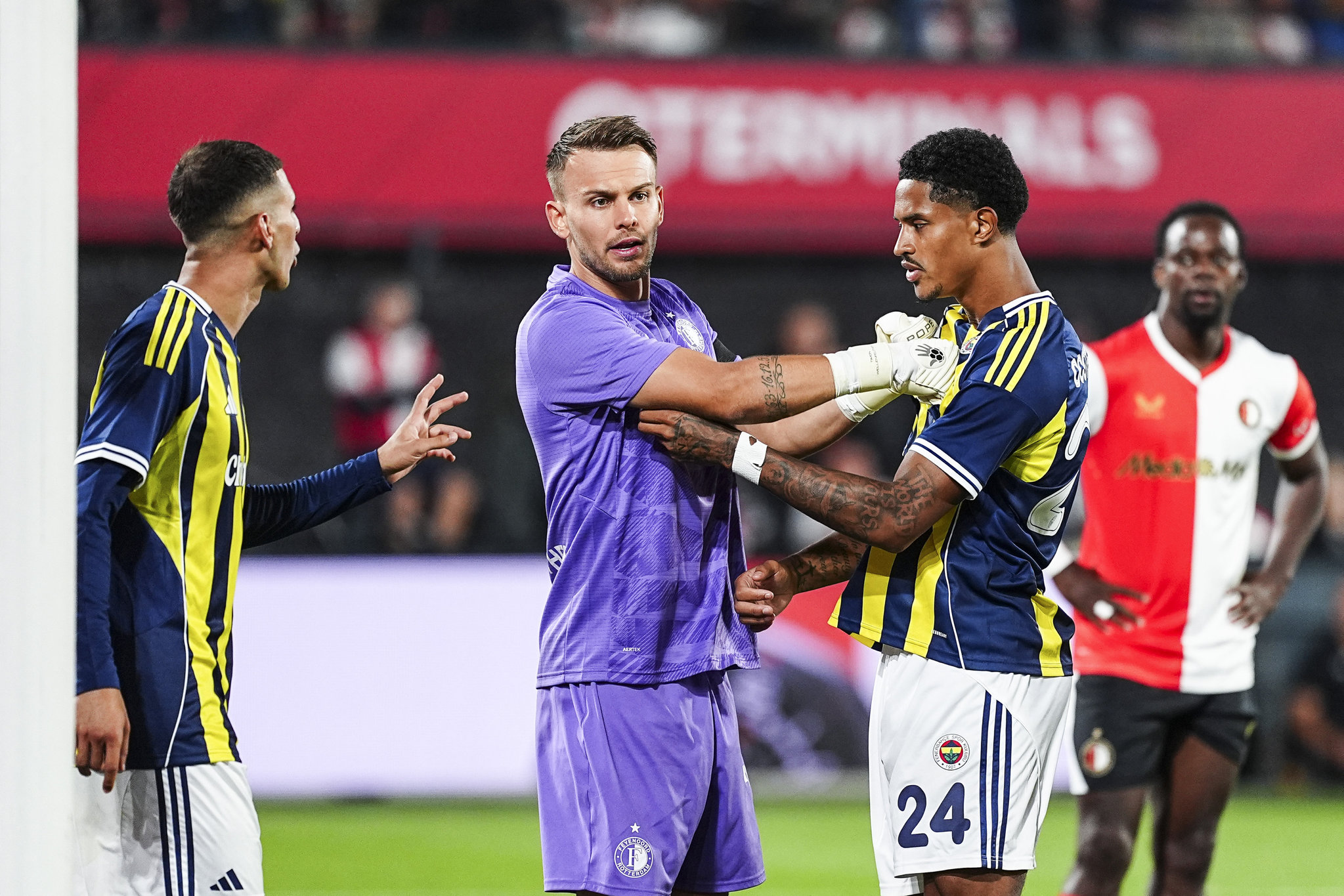 Fenerbahçe’de kırmızı alarm! Feyenoord maçı öncesi...