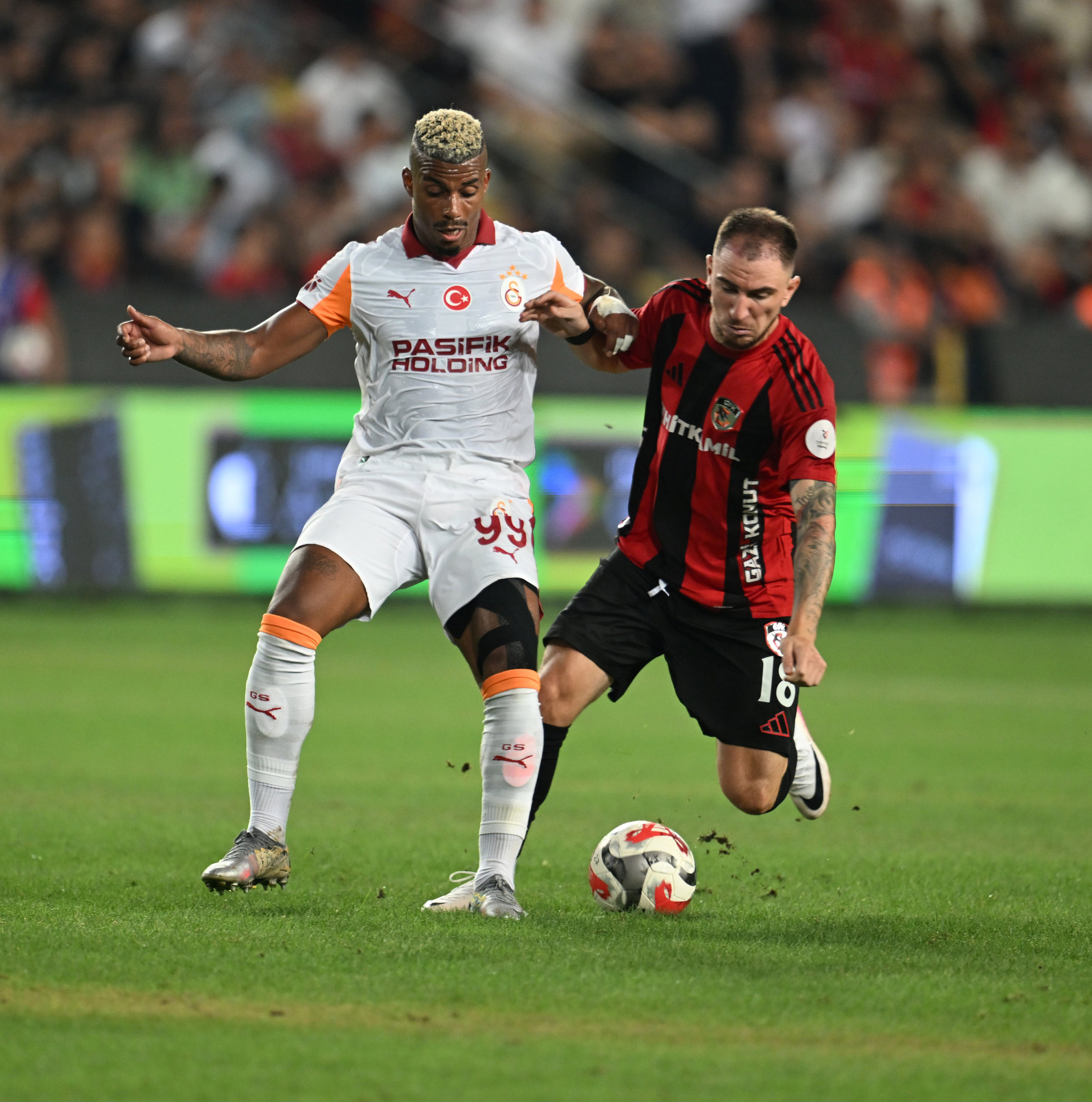 Galatasaray’ın kazandığı penaltılar doğru mu? Ahmet Çakar yorumladı!