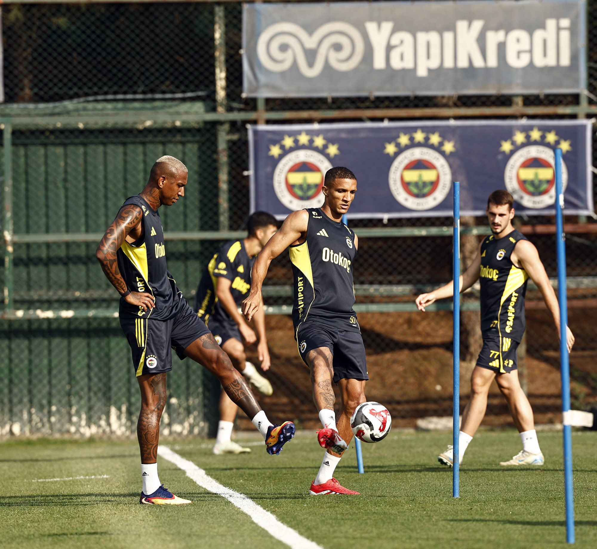 Fenerbahçe’den transferde büyük sürpriz! Kanarya’nın eski yıldızı geri dönüyor