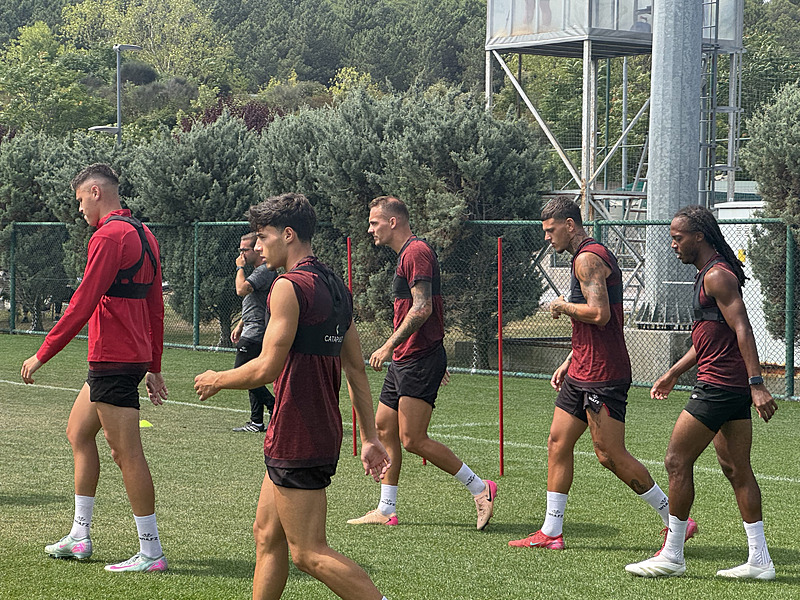 Okan Buruk’tan forvet kararı! İşte Galatasaray’ın Fatih Karagümrük maçı 11’i
