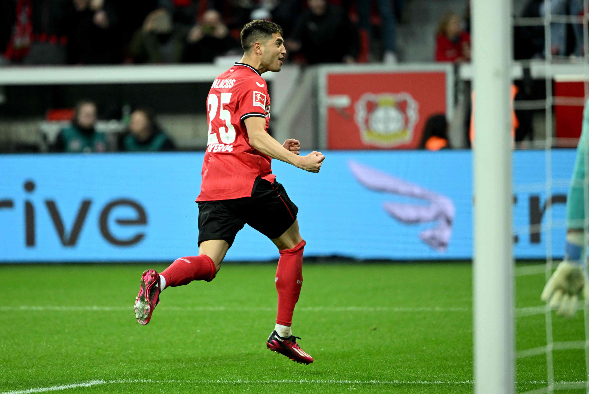 TRANSFER HABERİ | Fenerbahçe, Exequiel Palacios için devrede!
