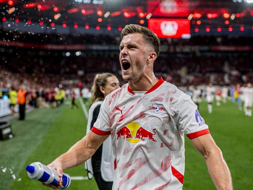TRANSFER HABERLERİ: Fenerbahçe’den 10 numara bombası! Christoph Baumgartner...