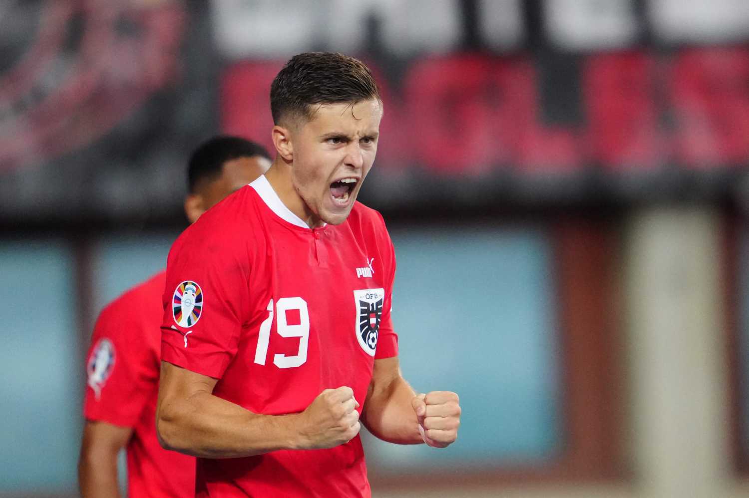 TRANSFER HABERİ: Fenerbahçe’den orta saha bombası! Devin Özek Almanya’ya gidecek