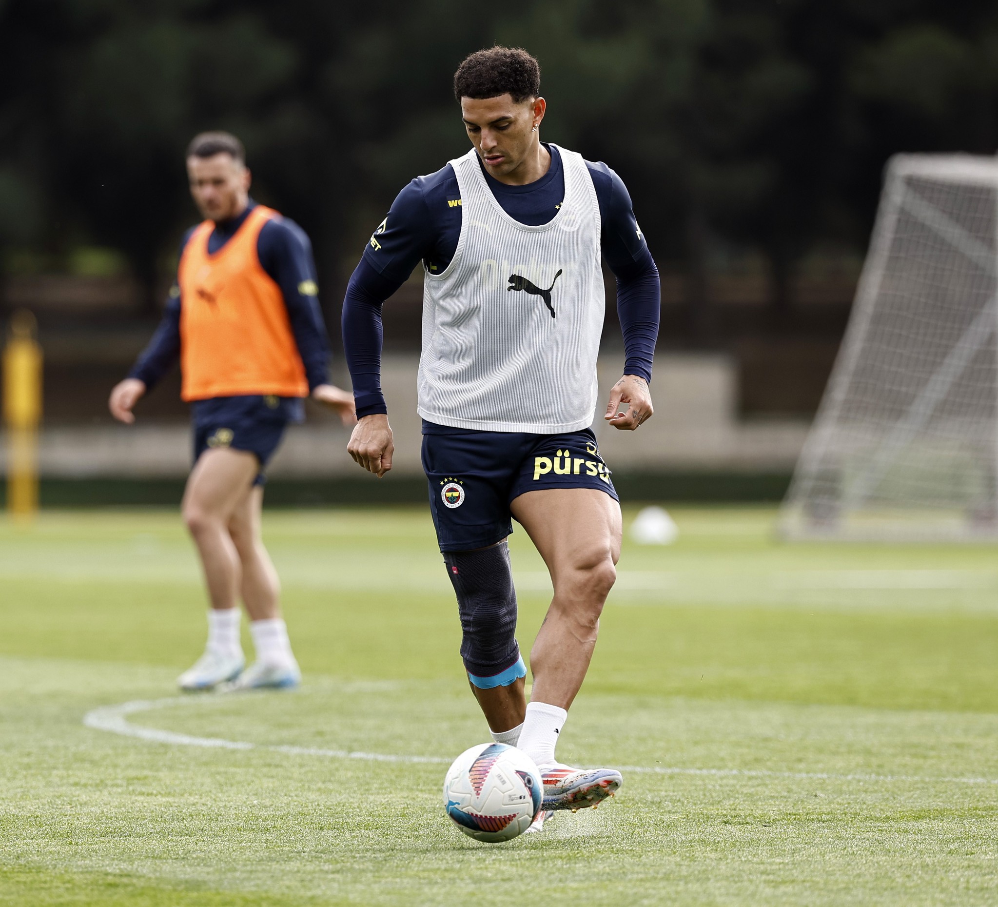 FENERBAHÇE TRANSFER HABERİ: Diego Carlos’un iki talibi daha var!
