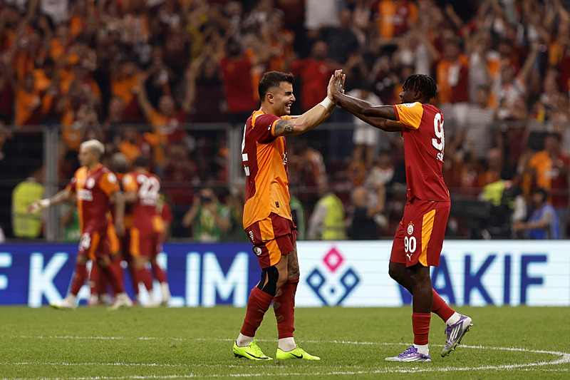 Süper Lig’de şampiyonluk oranları güncellendi! Beşiktaş Fenerbahçe, Galatasaray ve Trabzonspor...