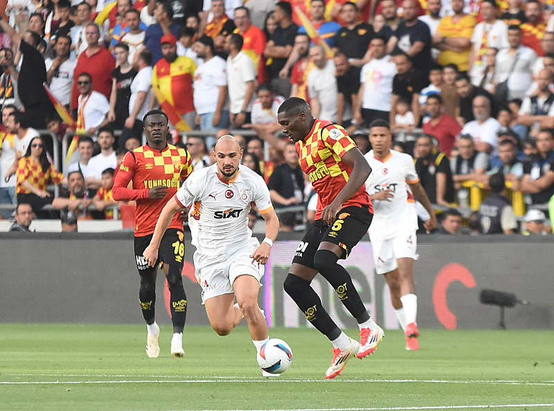 TRANSFER HABERİ: Galatasaray’da tam 4 ayrılık birden! İşte o isimler