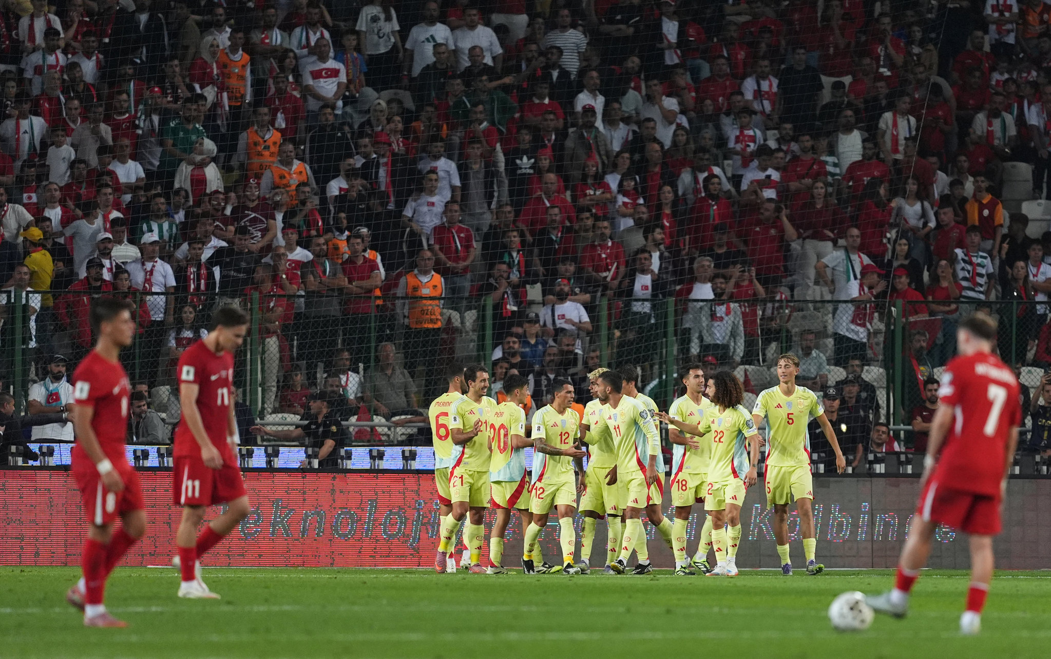 Spor yazarları Türkiye-İspanya maçını değerlendirdi!