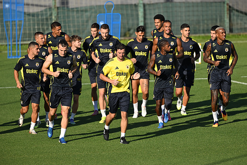 TRANSFER HABERİ: Fenerbahçe’den orta saha hamlesi! Beşiktaş da istiyordu