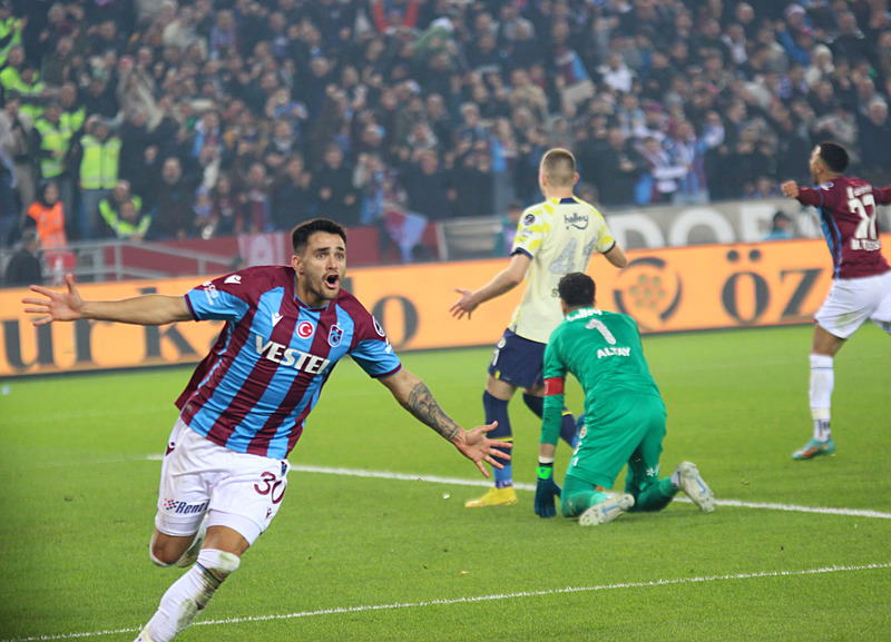 Fenerbahçe-Trabzonspor maçı ne zaman ve saat kaçta? FB-TS maçı hangi kanalda yayınlanacak? | CANLI İZLE