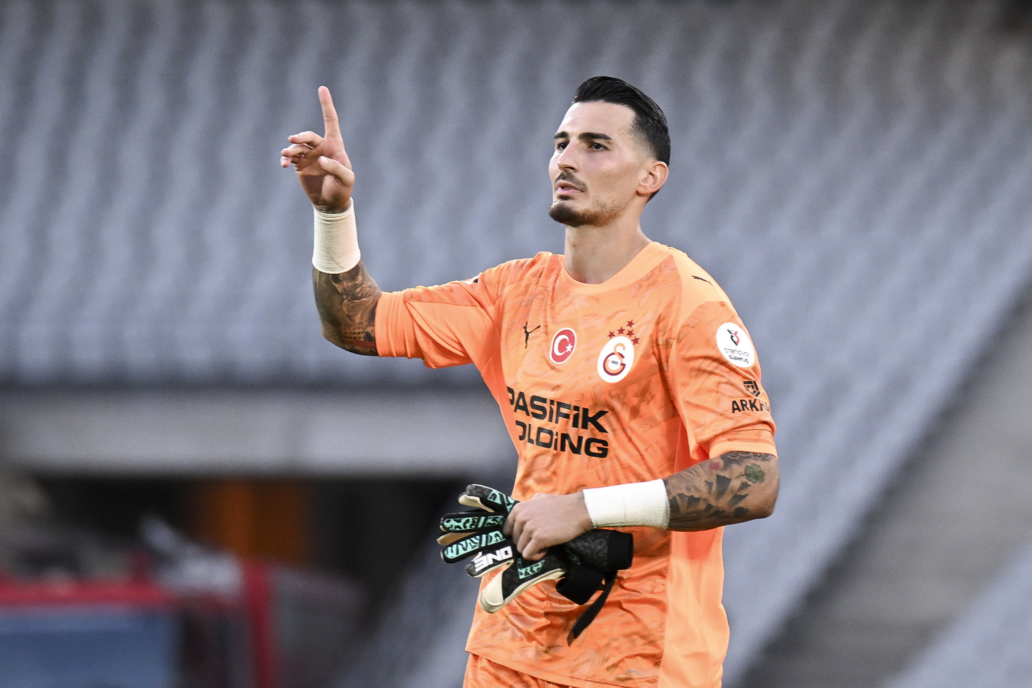 Andriy Lunin’den F.Bahçe ve G.Saray’a ret cevabı!