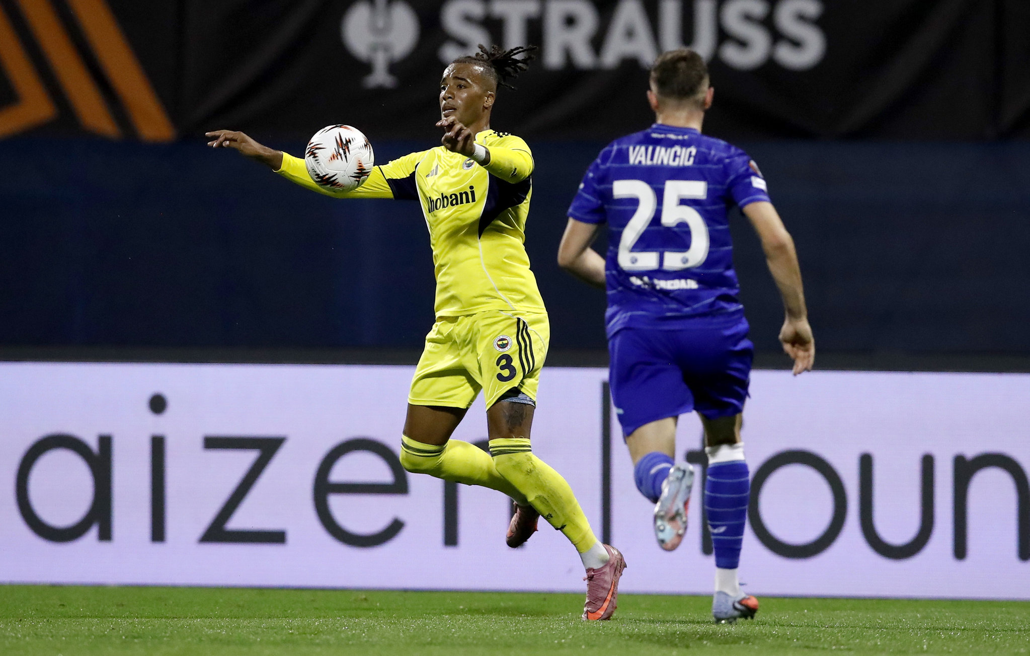 Fenerbahçe’de gerginlikler artıyor! Kadro dışı ihtimali...