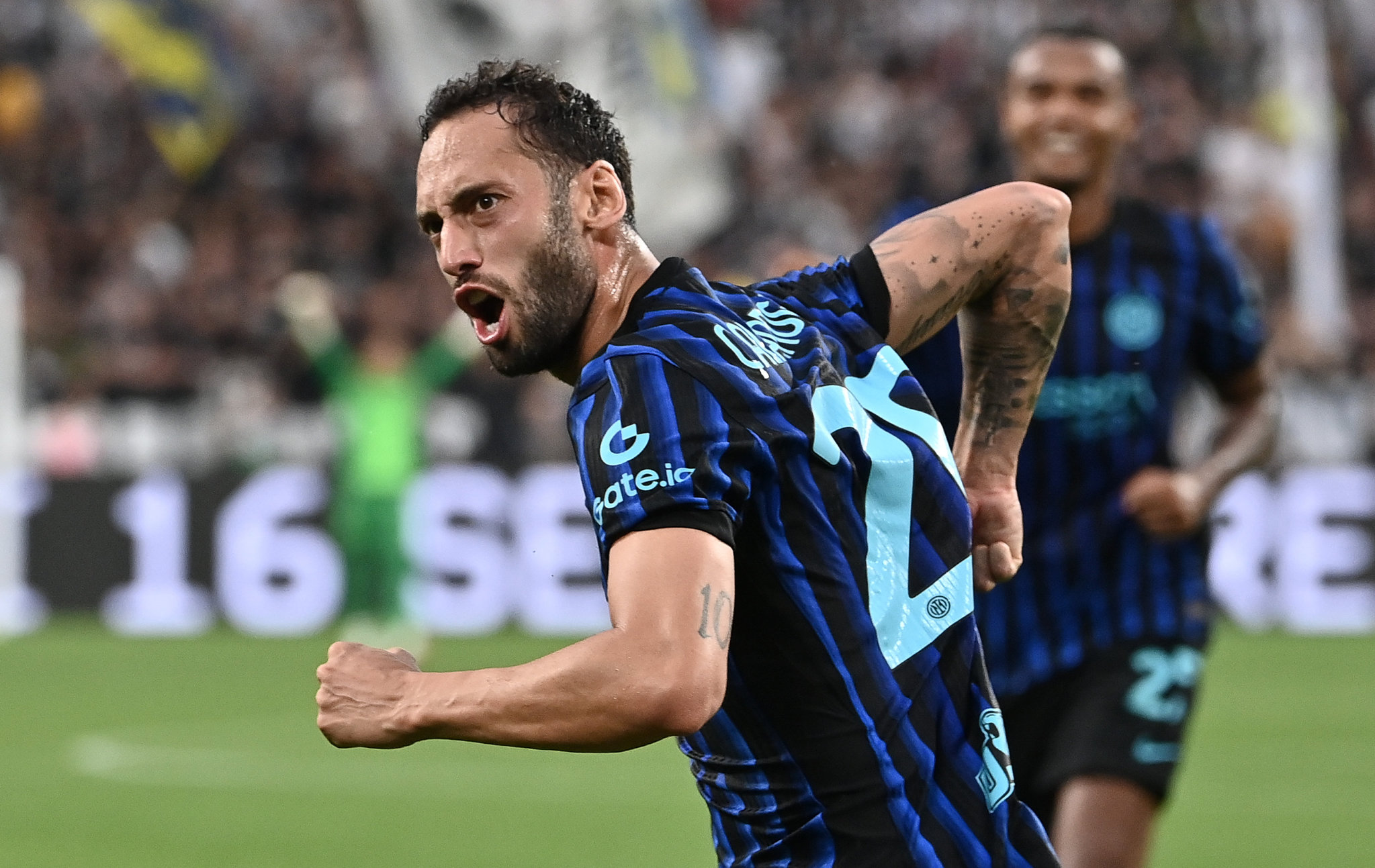 TRANSFER HABERİ: İtalyan basınından flaş iddia! Hakan Çalhanoğlu ve Galatasaray...