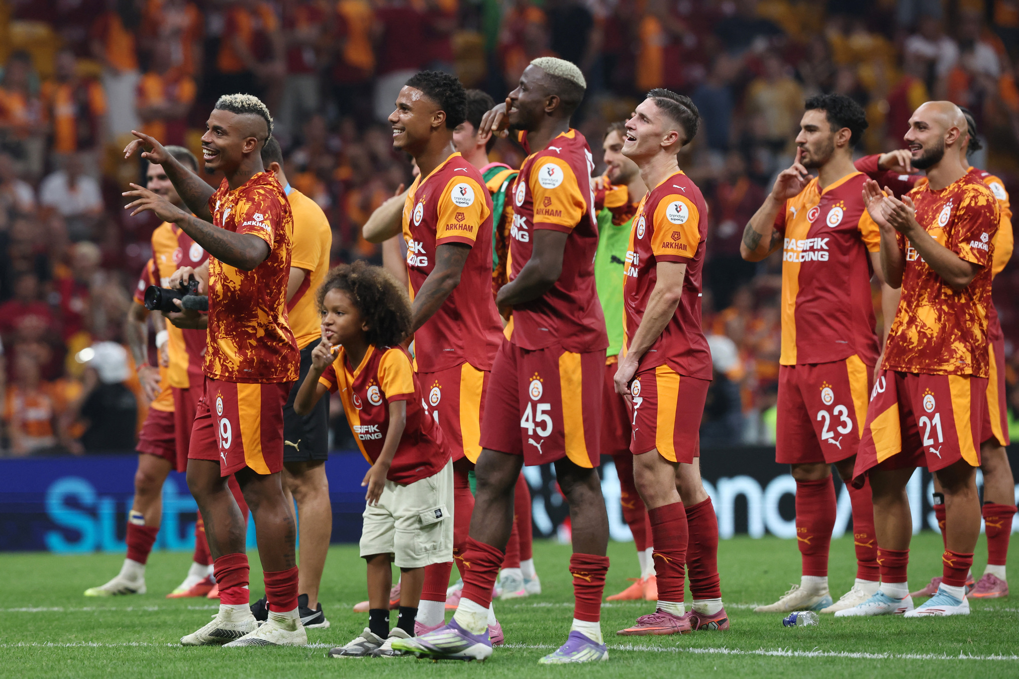 TRANSFER HABERİ: Galatasaray’da sürpriz ayrılık! Gelecek sezon takımda yok