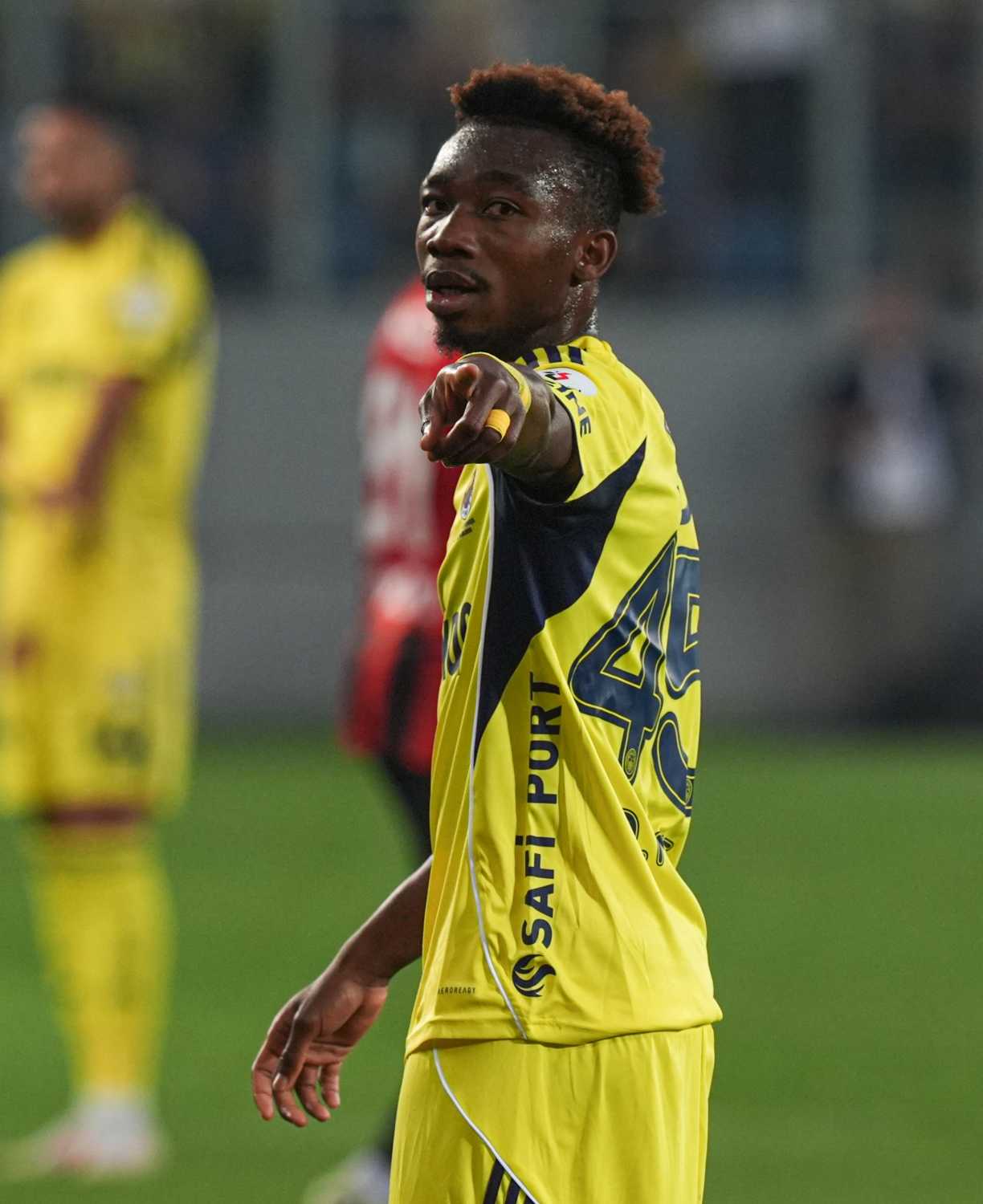 Fenerbahçe’de 11 yıl sonra bir ilk! Yeni transfer rekor kırdı