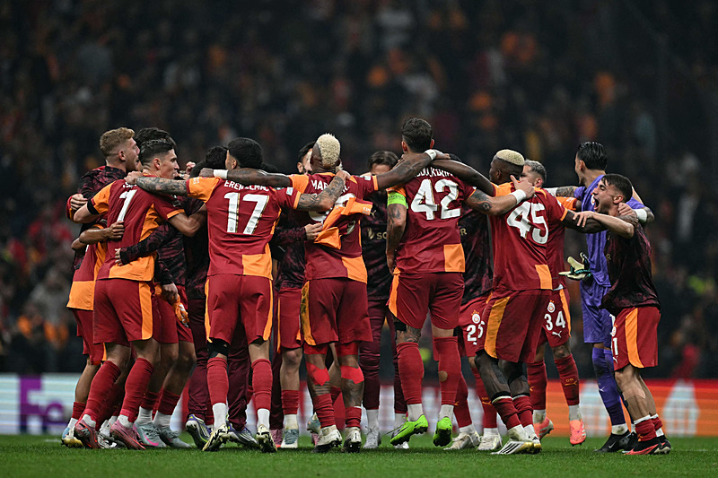 Fransız efsane Thierry Henry’den Galatasaray’a övgü: Evinde Avrupa’daki her takımı yenebilir!