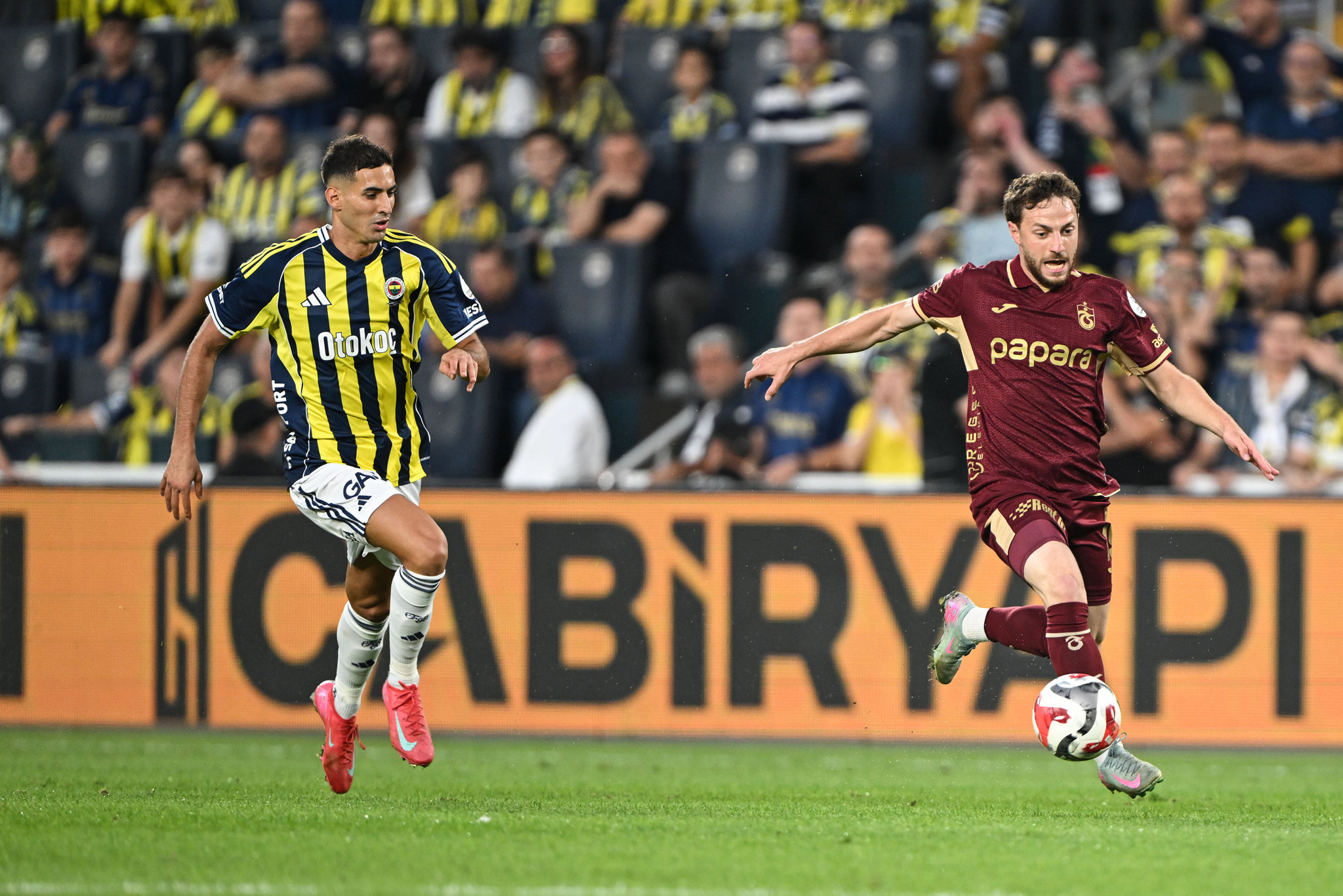 Ozan Zeybek’ten Fenerbahçeli o futbolcuya sert eleştiri!