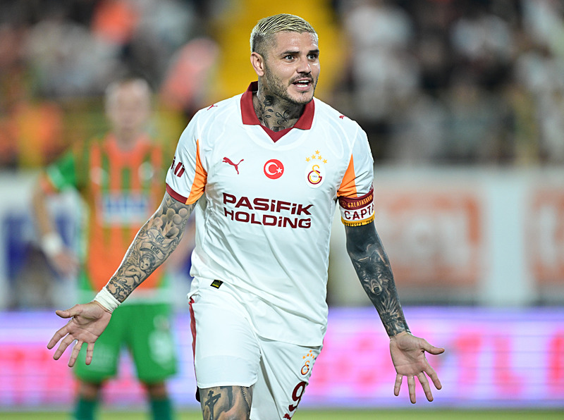 Okan Buruk’tan Victor Osimhen ve Mauro Icardi kararı! İşte Beşiktaş derbisinde oynayacak isim