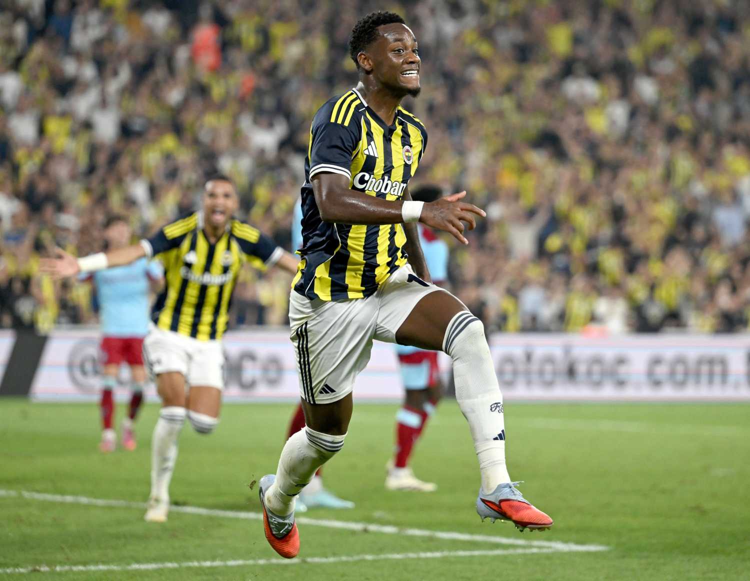 FENERBAHÇE HABERİ: Jhon Duran hakkında ses getirecek iddia!