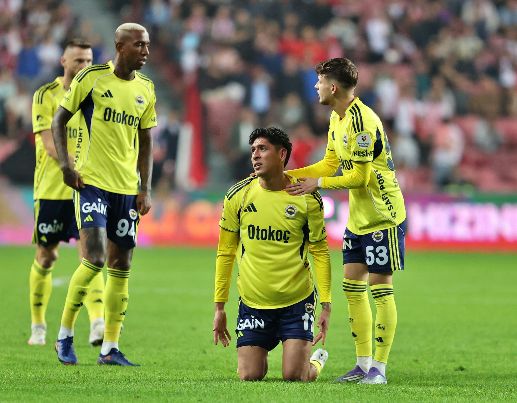 Fenerbahçe’den dev operasyon! İşte Kanarya’nın ocak ayındaki ilk transferi