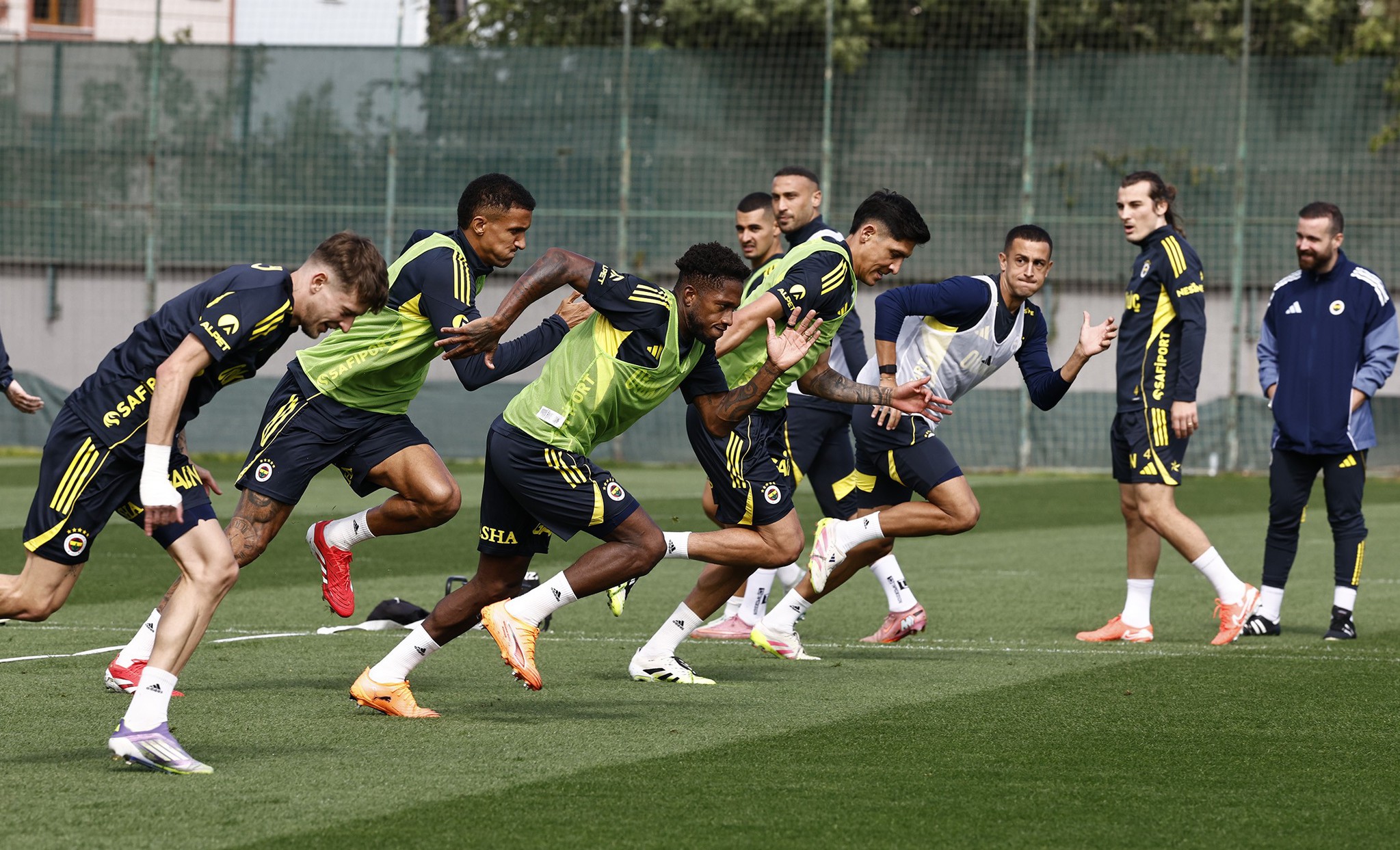 Fenerbahçe’den dev operasyon! İşte Kanarya’nın ocak ayındaki ilk transferi
