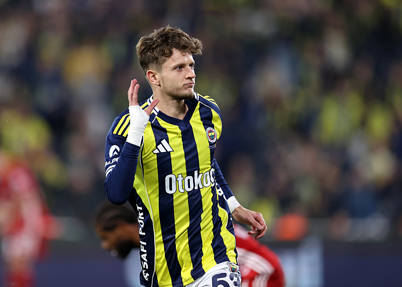 Fenerbahçe Yönetimi’nden flaş karar! Ayrılmak isteyen futbolculara...