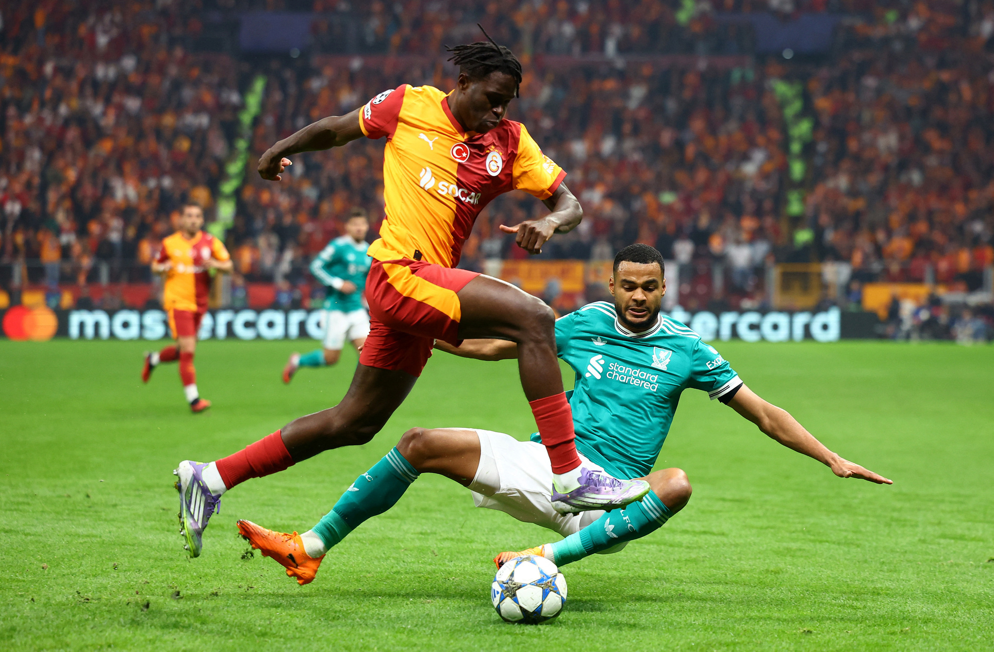 GALATASARAY TRANSFER HABERİ: Wilfried Singo’ya çifte talip!