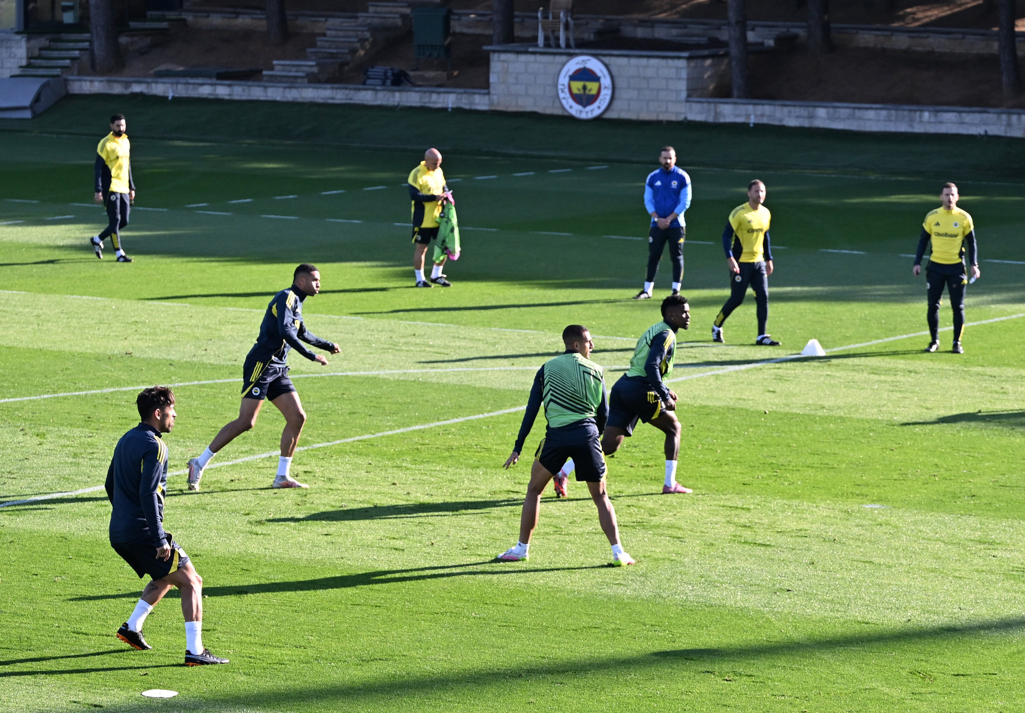 Fenerbahçe’de hareketli saatler! Yeni bir ayrılık daha