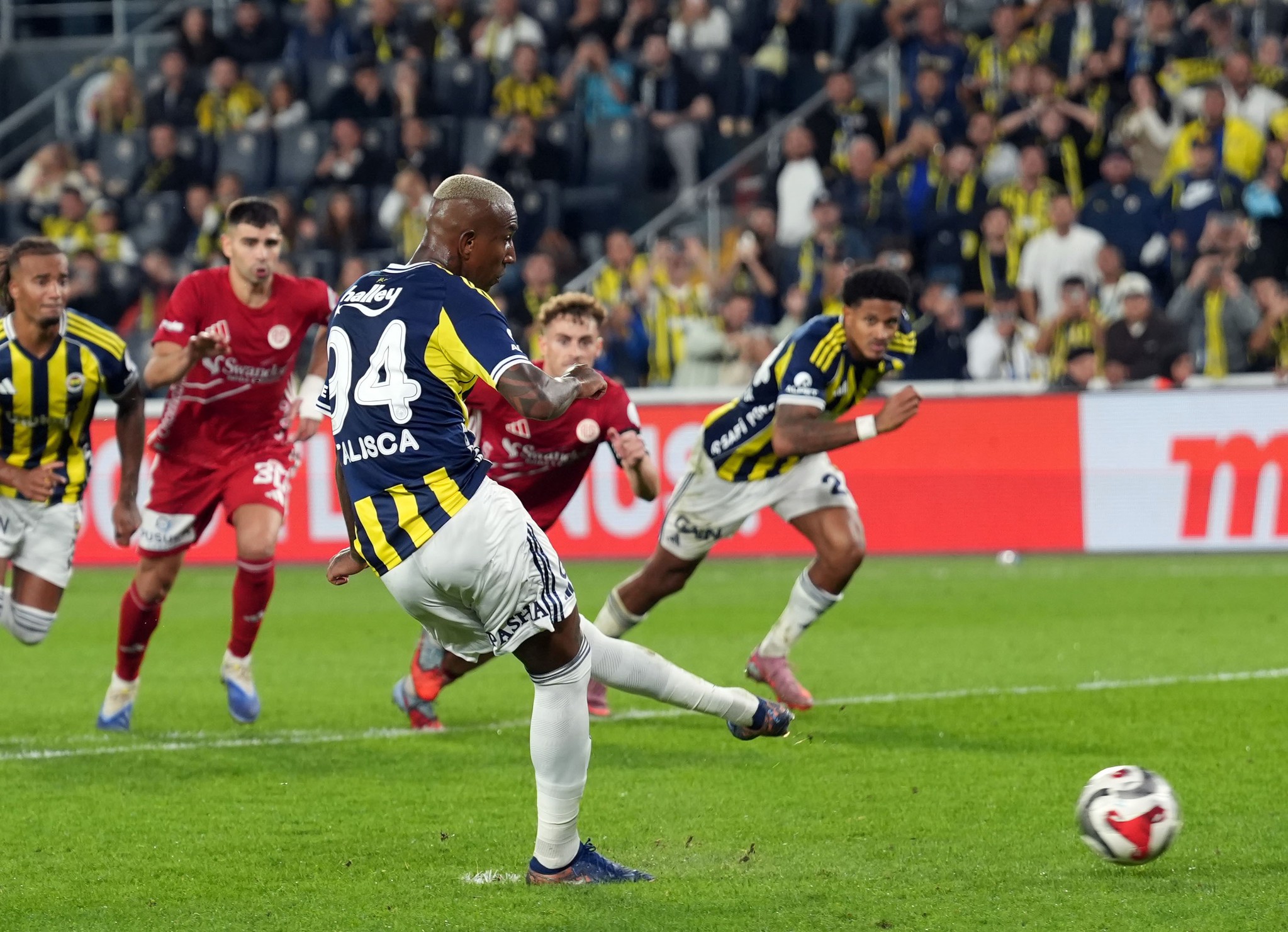 TRANSFER HABERİ: Fenerbahçe’den flaş Talisca kararı! İtalyan gazeteci açıkladı