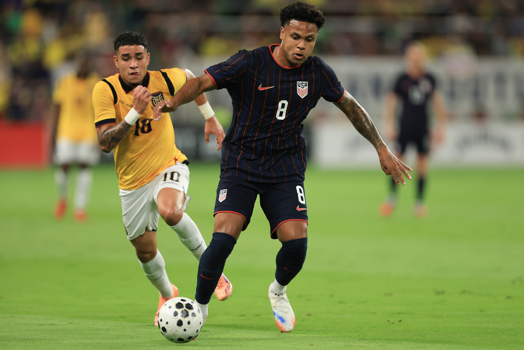 TRANSFER HABERİ: Fenerbahçe’den Amerikan orta saha hamlesi!
