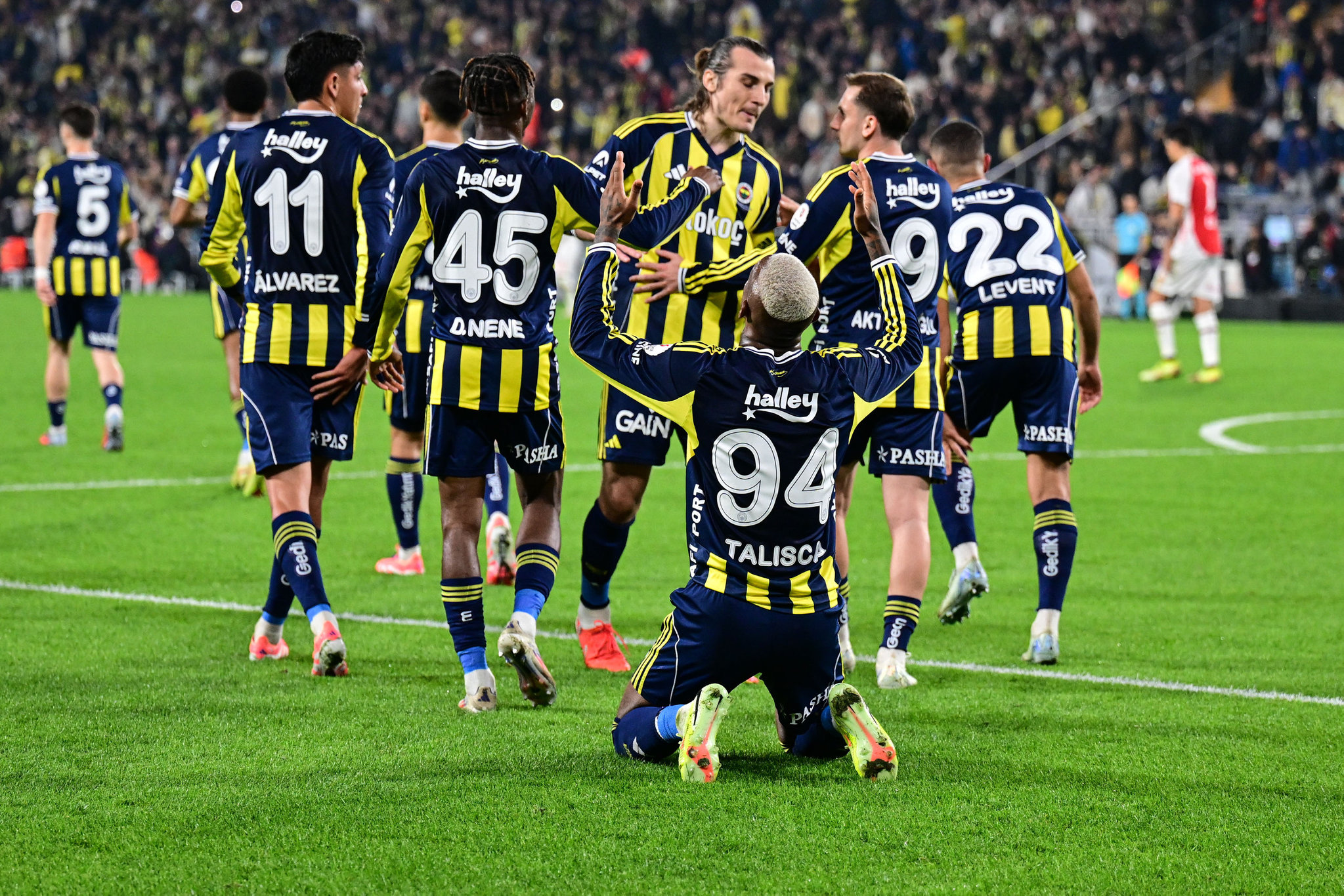 Fenerbahçe kritik virajda! F. Karagümrük maçı sonrası...