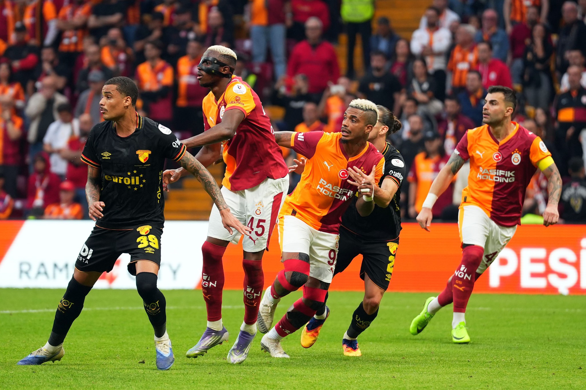 Ahmet Çakar’dan Galatasaray-Göztepe maçı hakemi Oğuzhan Çakır’a sert eleştiri! Bu kaçıncı...