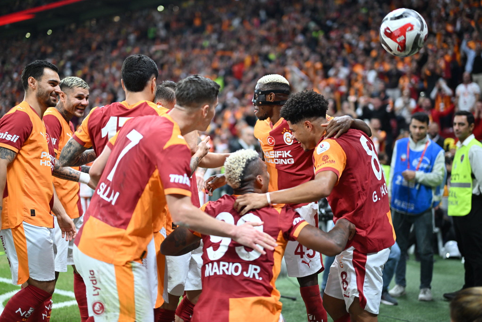 Ahmet Çakar’dan Galatasaray-Göztepe maçı hakemi Oğuzhan Çakır’a sert eleştiri! Bu kaçıncı...