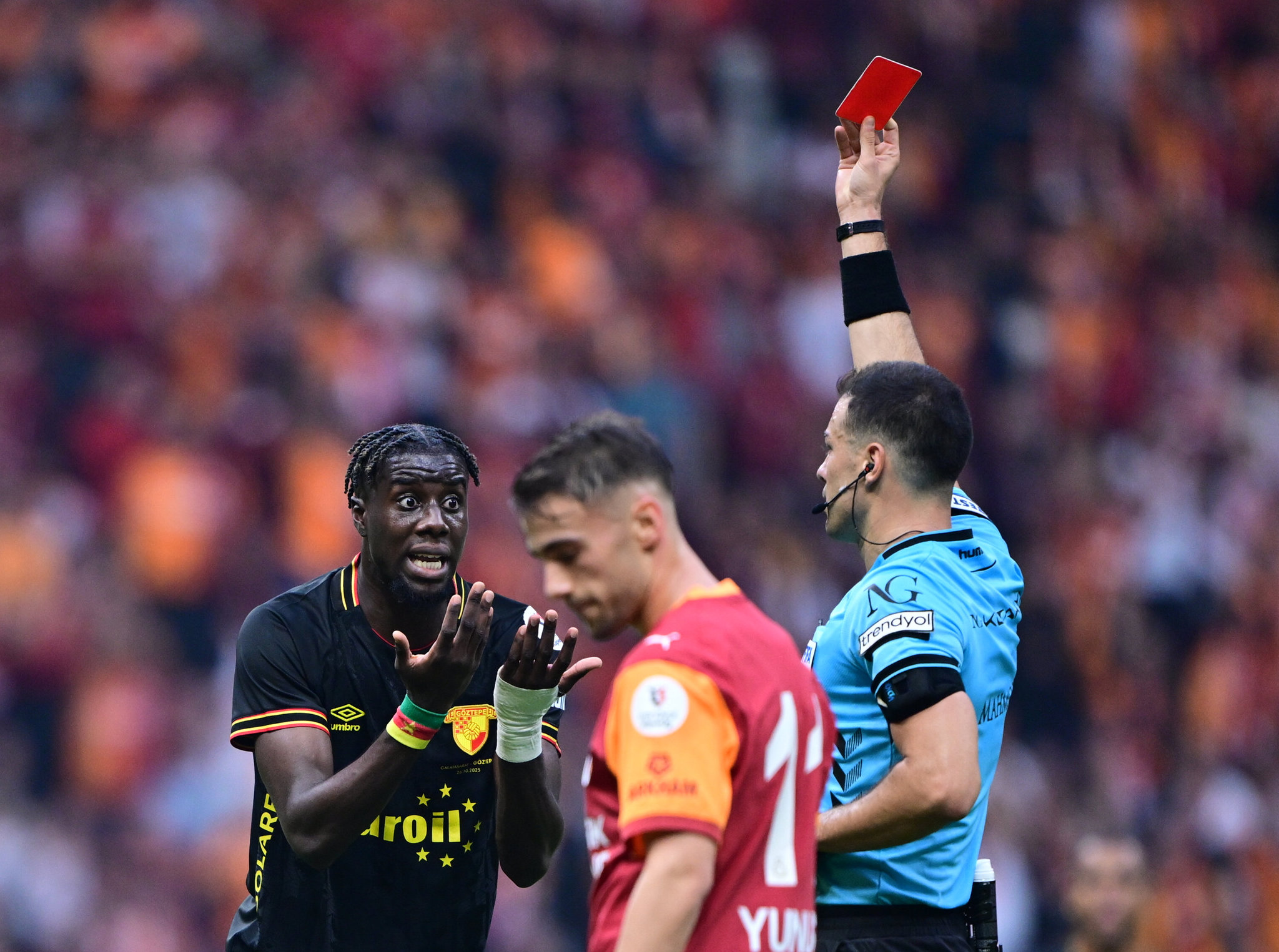 Ahmet Çakar’dan Galatasaray-Göztepe maçı hakemi Oğuzhan Çakır’a sert eleştiri! Bu kaçıncı...