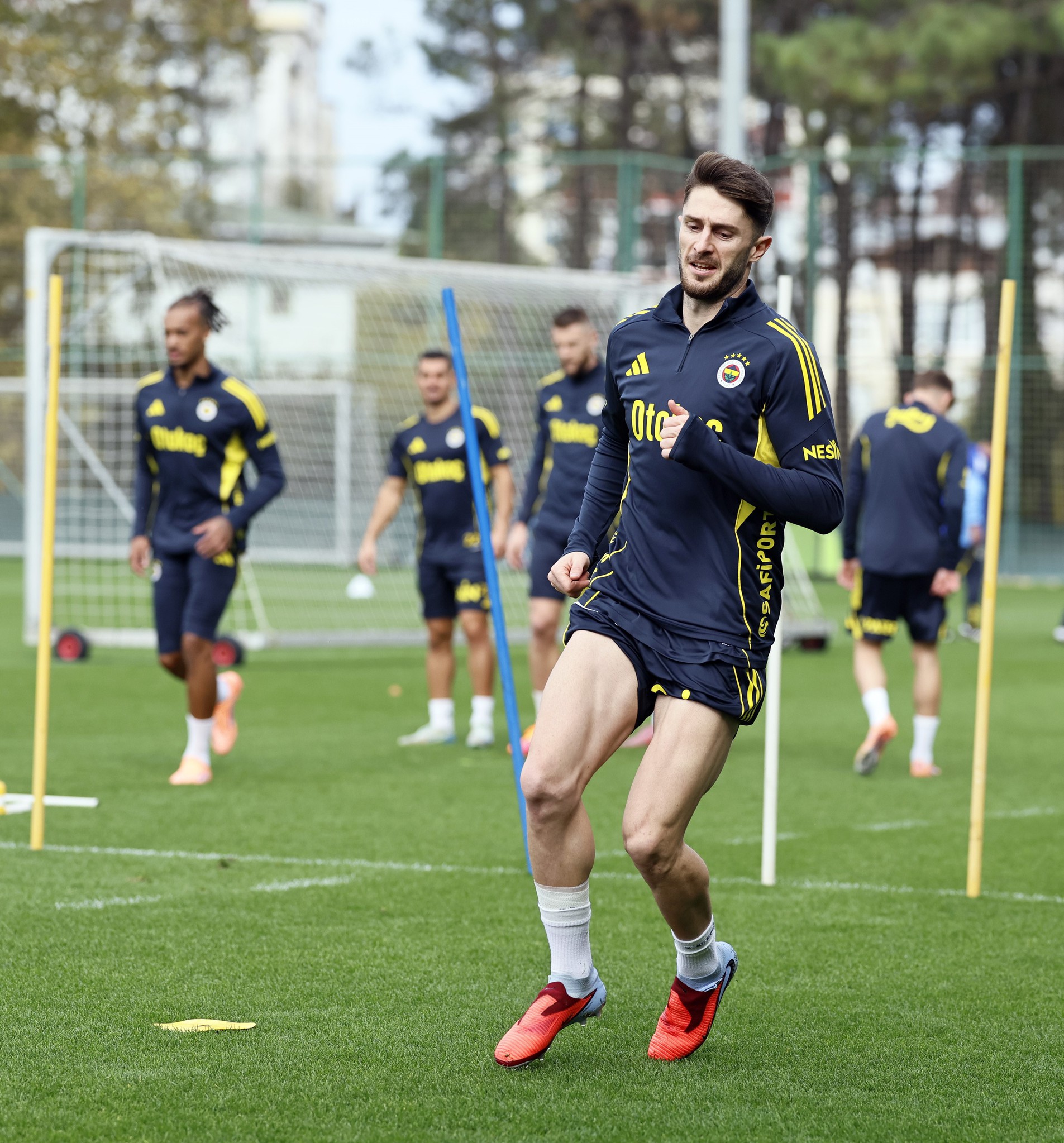 TRANSFER HABERİ: Fenerbahçe’den çok konuşulacak hamle! İşte Kanarya’nın yeni yıldızı