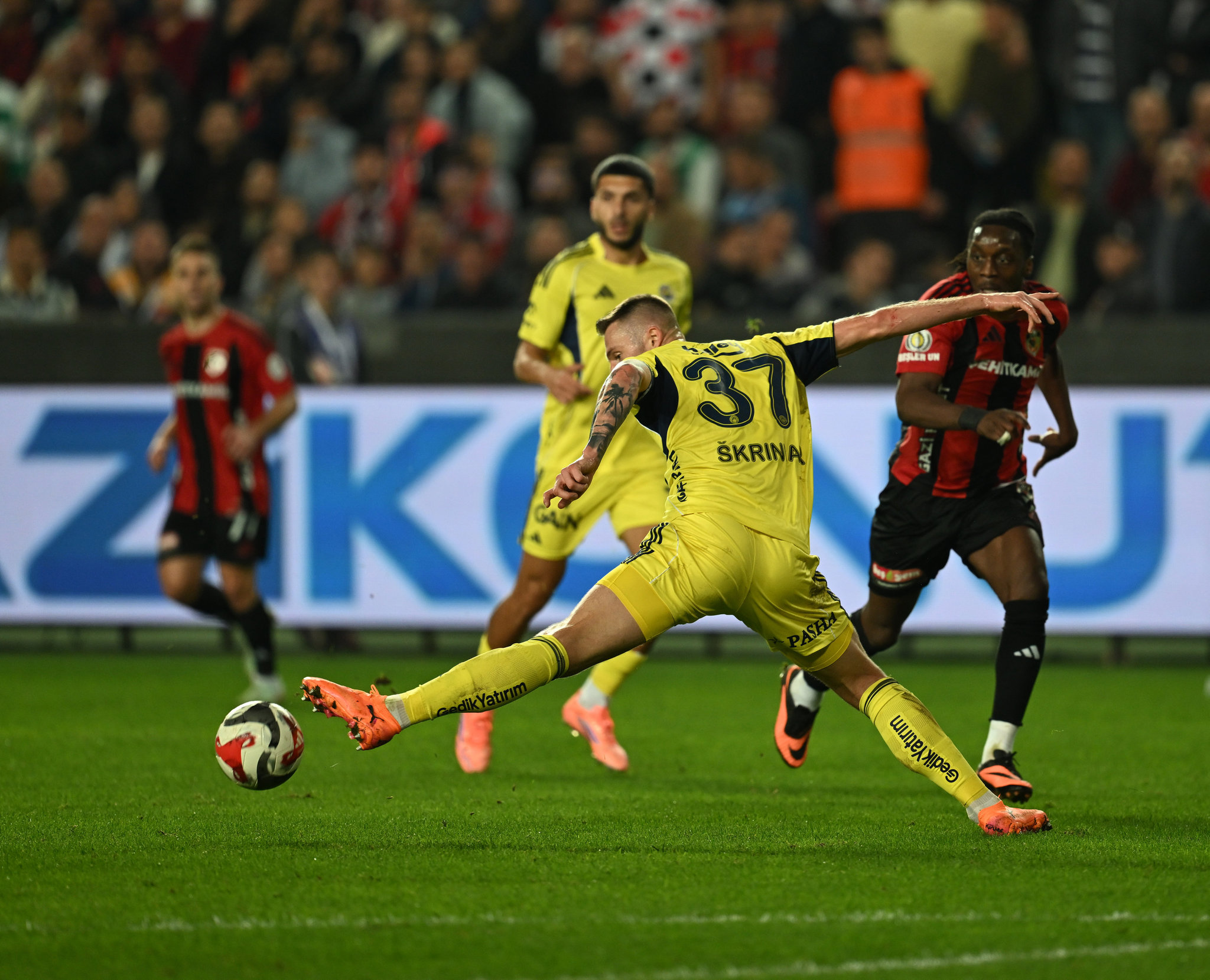 FENERBAHÇE HABERİ: Ömer Üründül’den çarpıcı Domenico Tedesco sözleri!