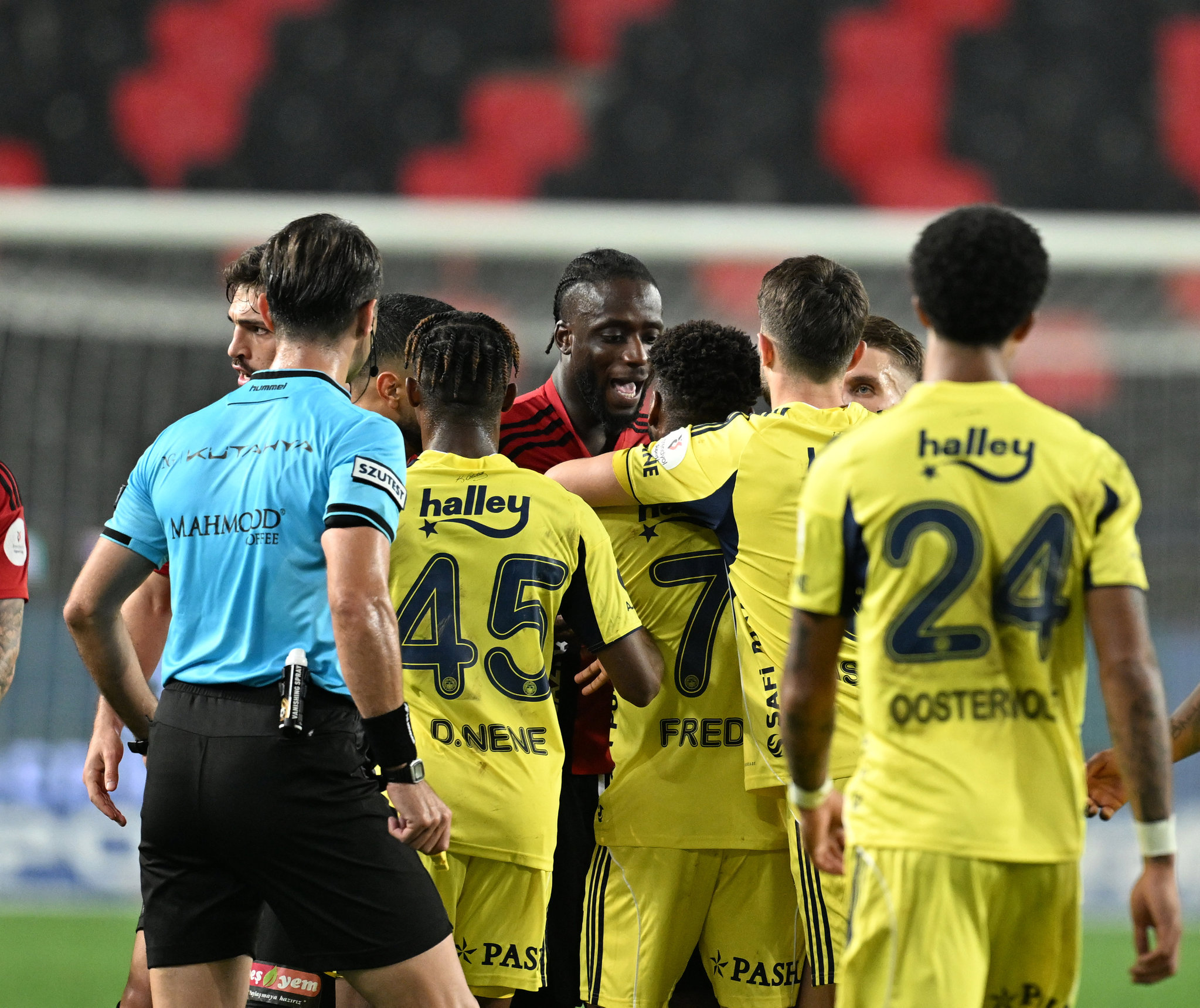 FENERBAHÇE HABERİ: Ömer Üründül’den çarpıcı Domenico Tedesco sözleri!