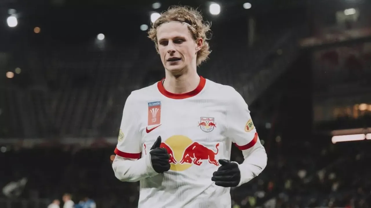 Galatasaray aradığı 8 numarayı buldu! Oyuncu da gelmeye sıcak bakıyor