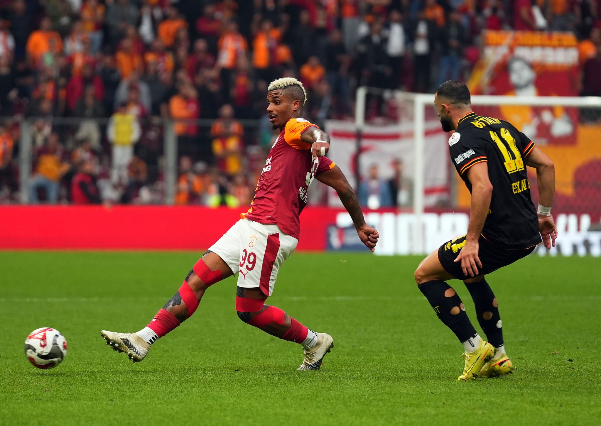 TRANSFER HABERİ: Galatasaraylı 4 yıldız gözlem altında! Özel olarak görevlendirildiler