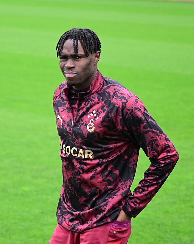 Galatasaray’da Wilfried Singo gelişmesi! Trabzonspor derbisinde kadroda yer alacak mı?