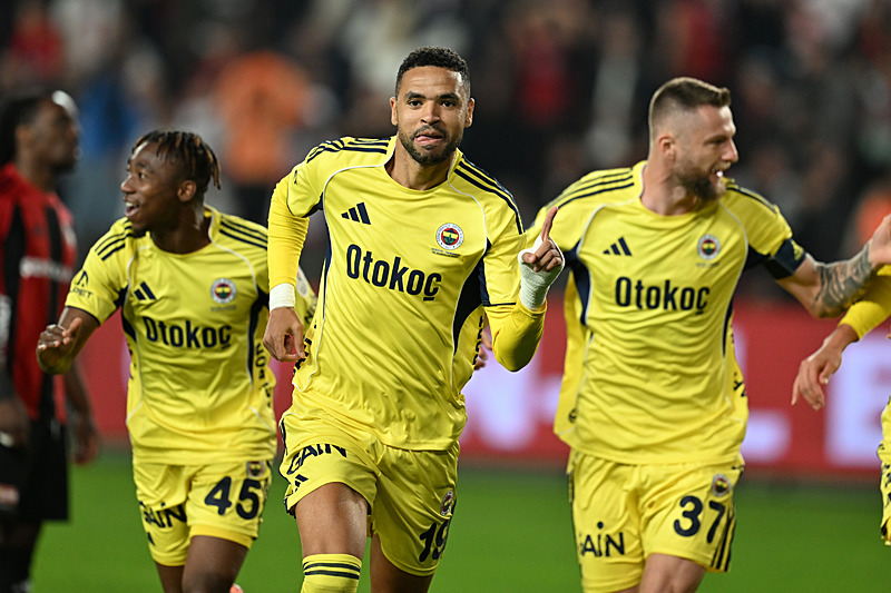 Fenerbahçe’nin golcüsü En-Nesyri Süper Lig’in zirvesinde!