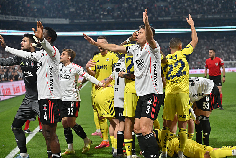 Ahmet Çakar’dan flaş Beşiktaş-F.Bahçe derbi yorumu! Ligin kaderini değiştirdi