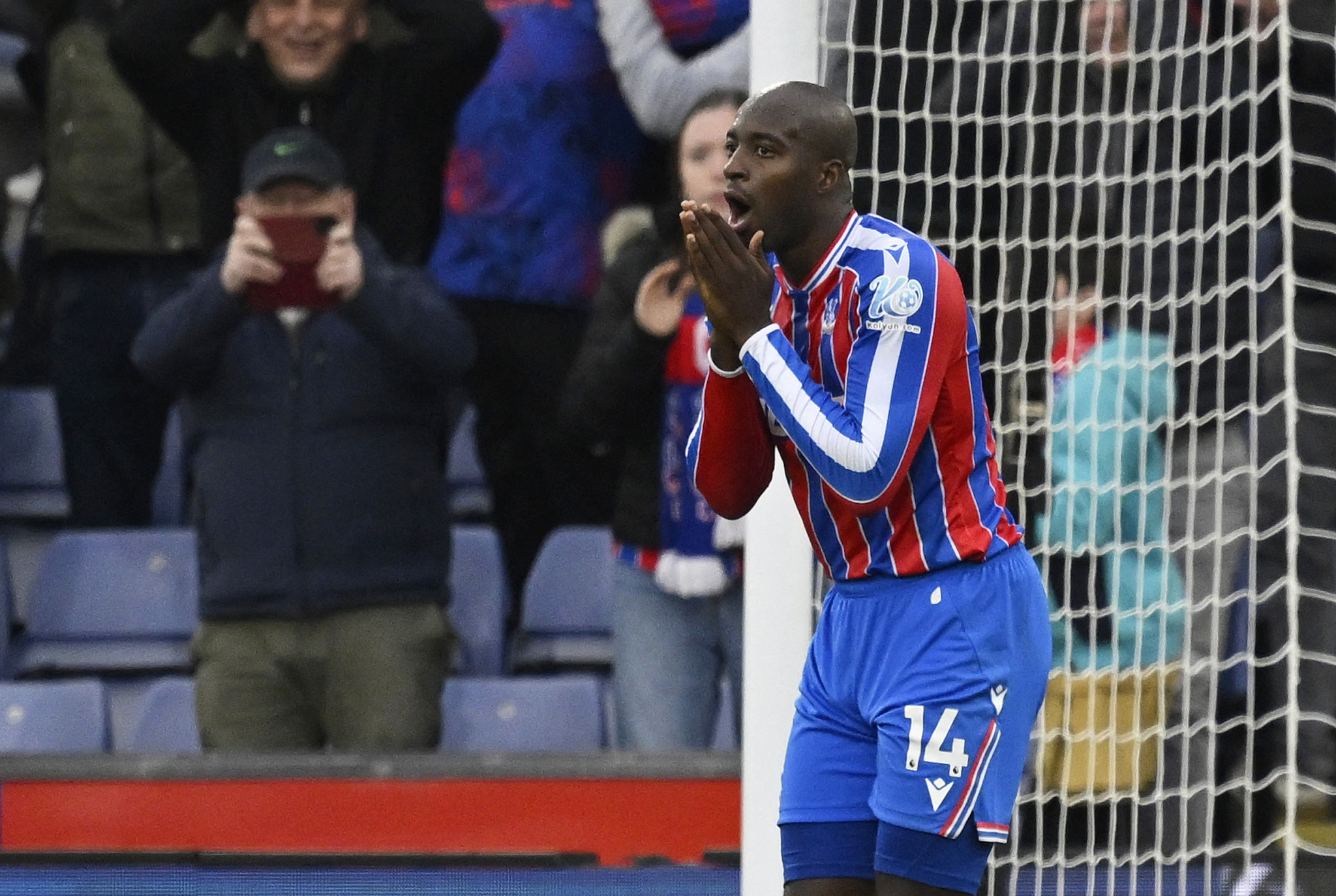 Fenerbahçe’den flaş golcü hamlesi: Jean-Philippe Mateta için rekor teklif yolda!