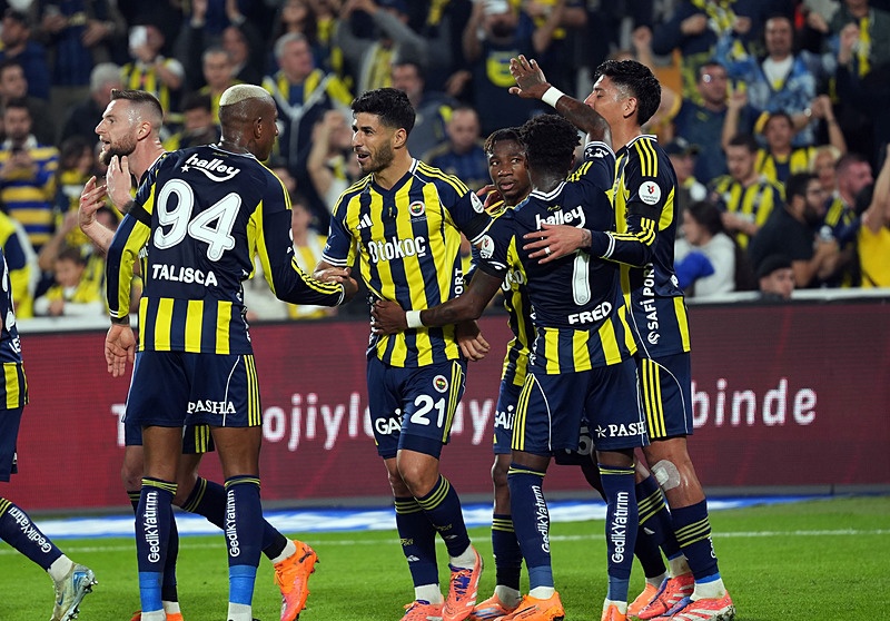 Fenerbahçe’nin yıldızına Süper Lig’den kanca!