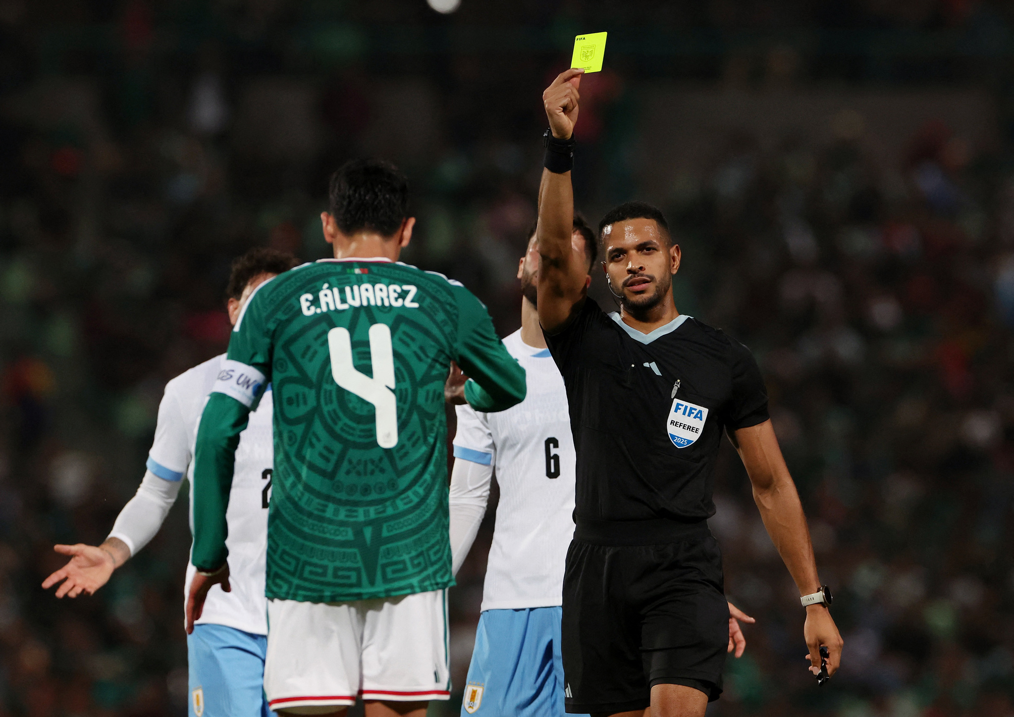 Edson Alvarez’den Meksika tribünlerine tepki!