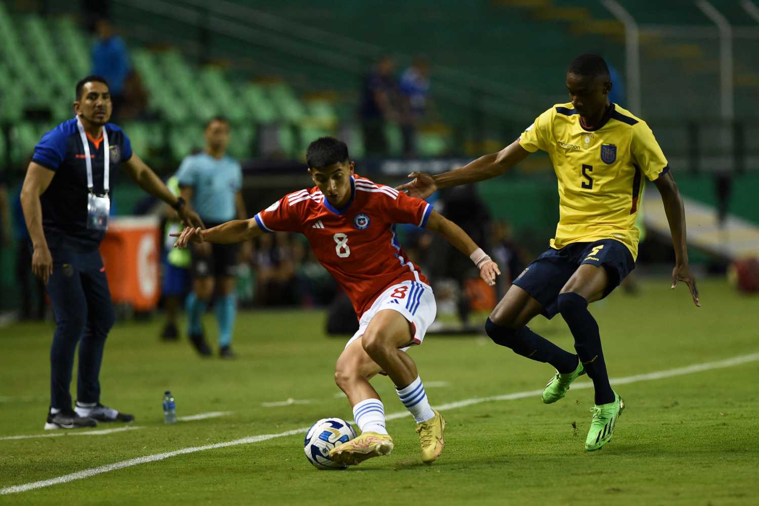 Galatasaray’a 21’lik orta saha! Transferde son söz Okan Buruk’ta