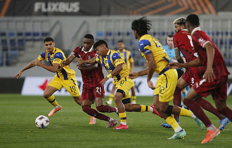 Galatasaray’a 21’lik orta saha! Transferde son söz Okan Buruk’ta