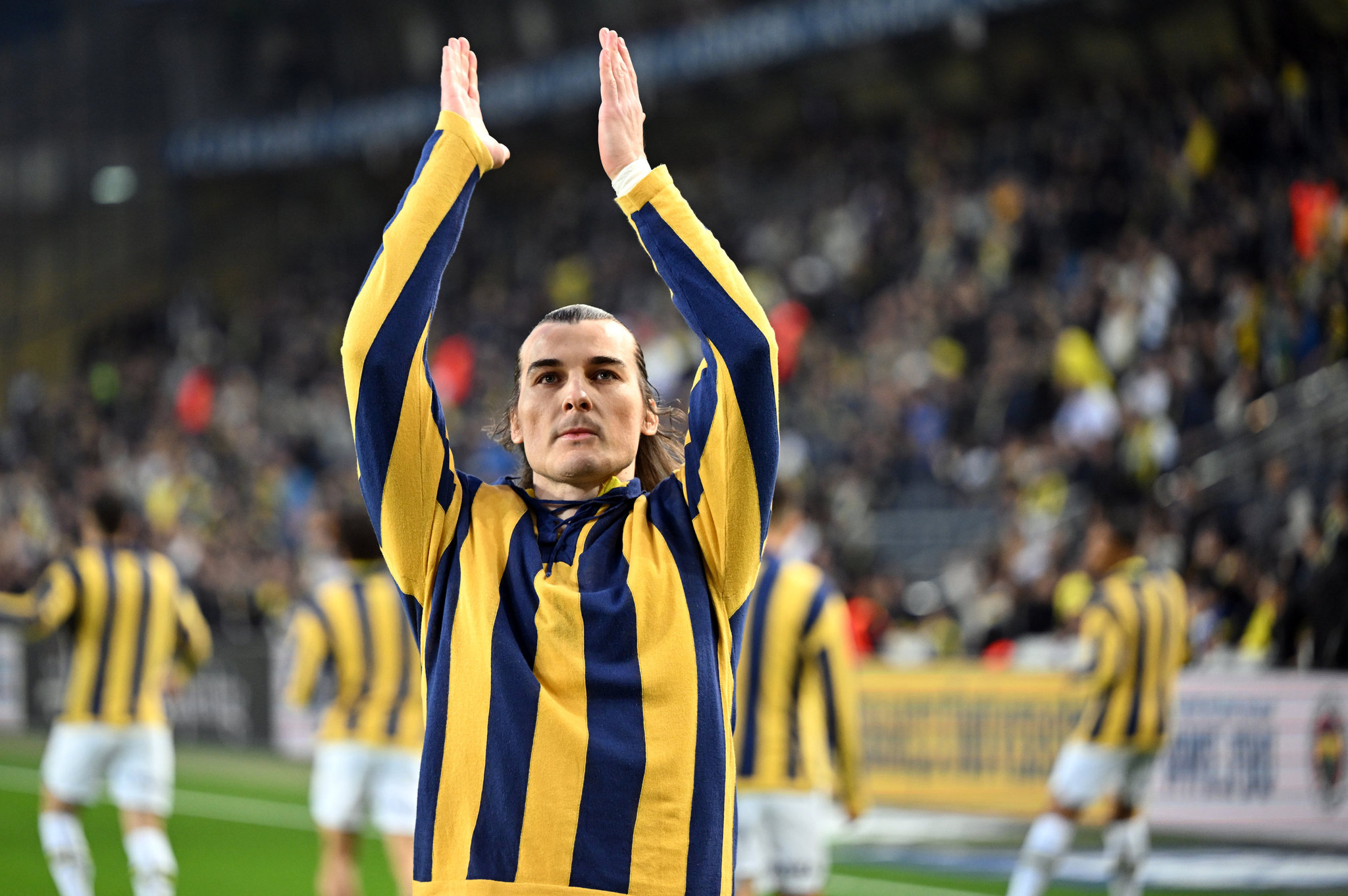 Fenerbahçe’de flaş transfer gelişmesi! Çağlar Söyüncü’ye talip var