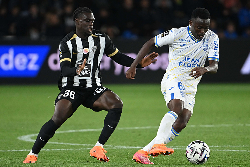 Fenerbahçe’den sürpriz orta saha hamlesi! Sözleşmesi sona eriyor