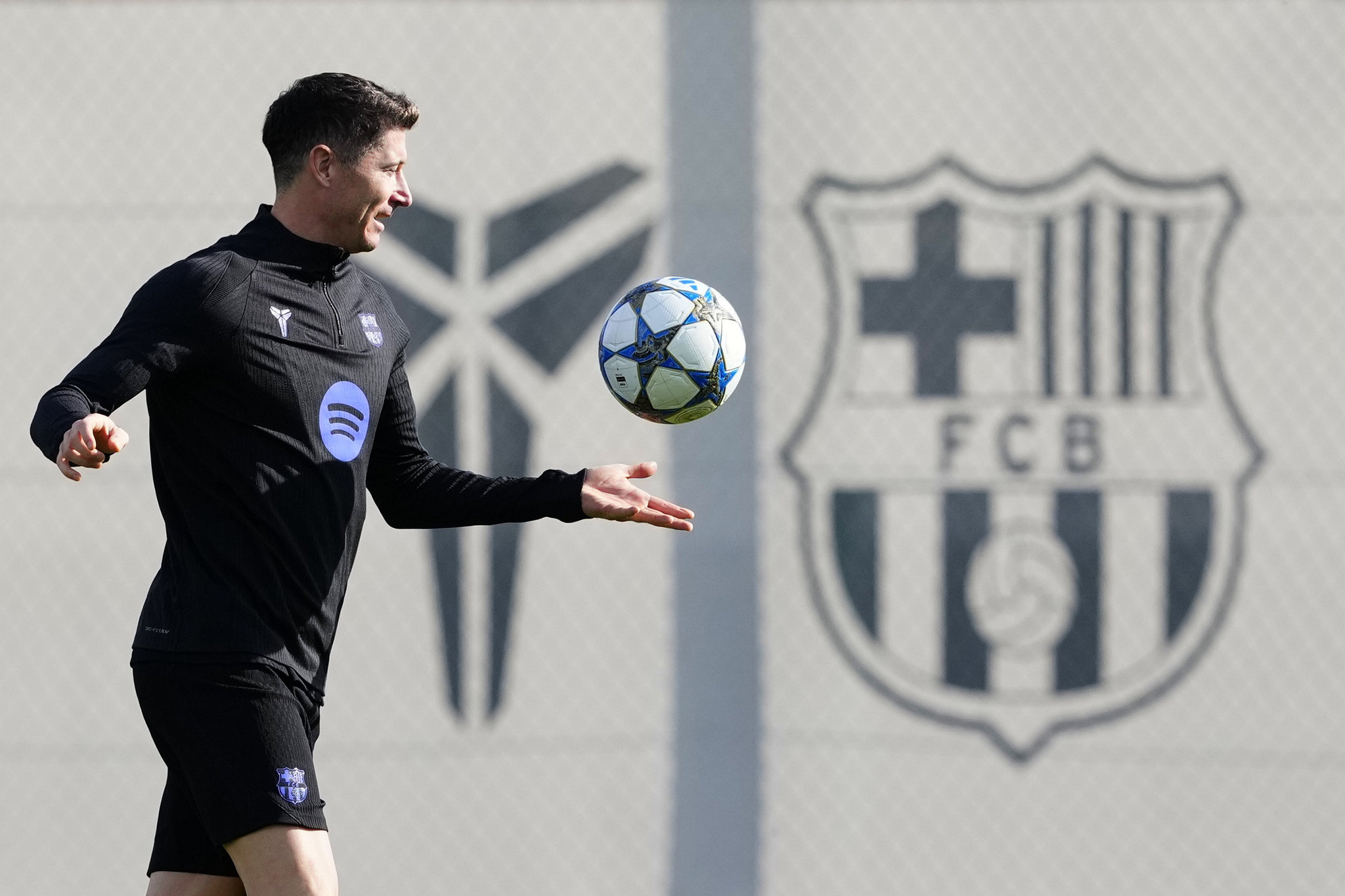 Lewandowski’den Fenerbahçe’ye şartlı kabul: 2.5 yıl!