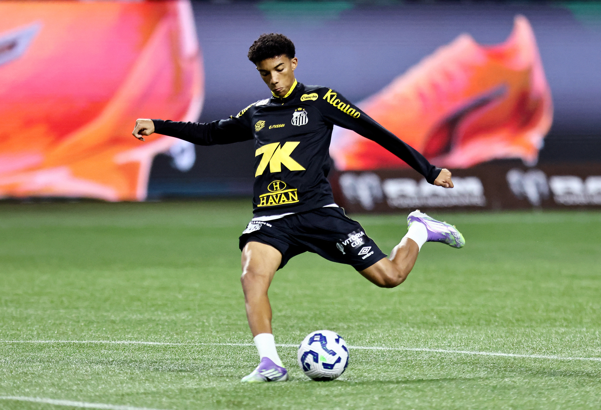 Galatasaray’a transferde kötü haber! Avrupa devleri harekete geçti